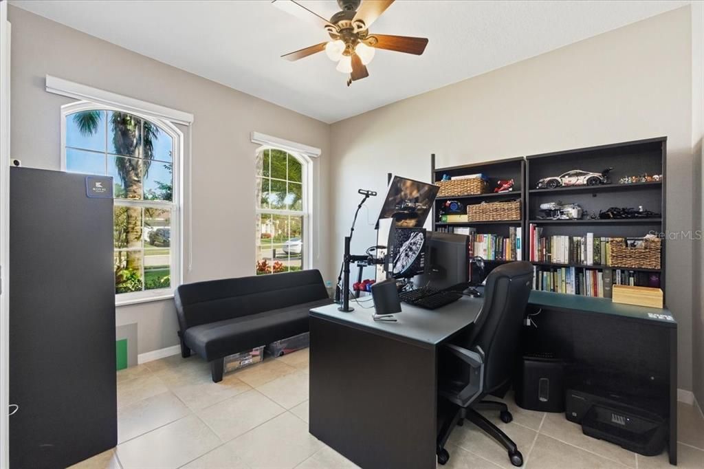 For Sale: $600,000 (4 beds, 2 baths, 1845 Square Feet)