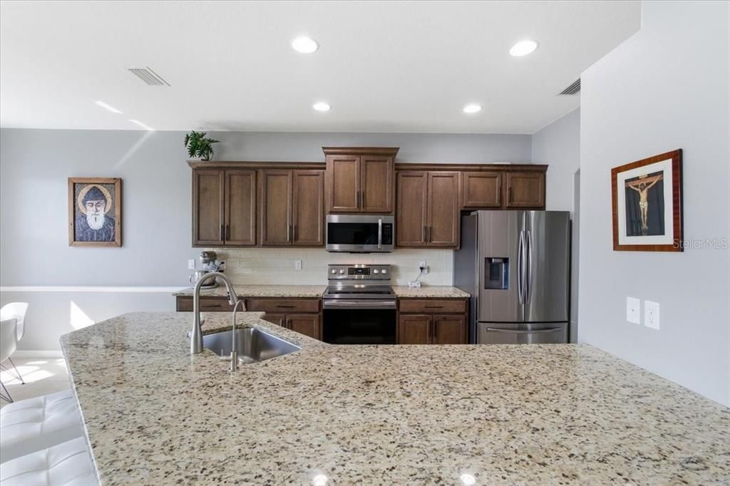 For Sale: $600,000 (4 beds, 2 baths, 1845 Square Feet)