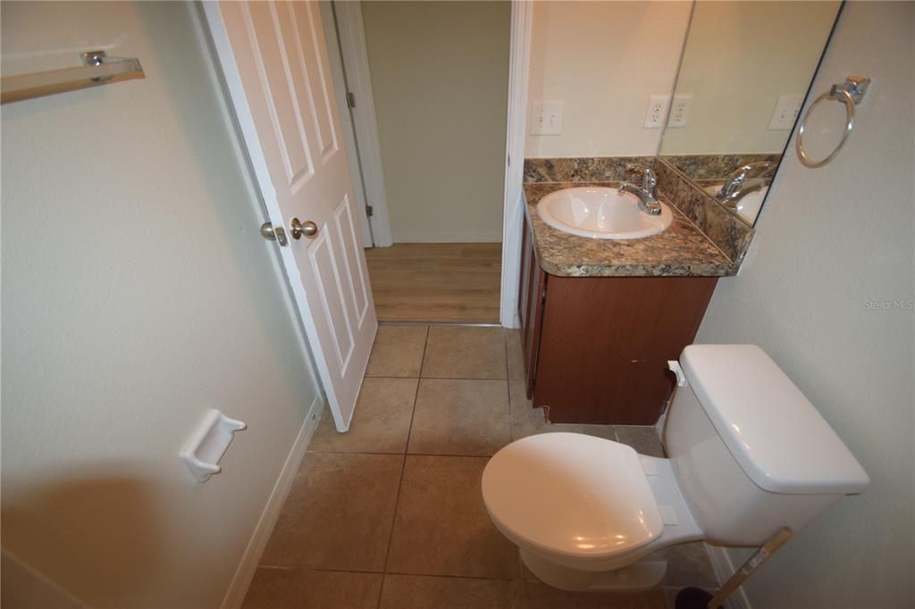 出租: $2,100 (3 贝兹, 2 浴室, 1537 平方英尺)