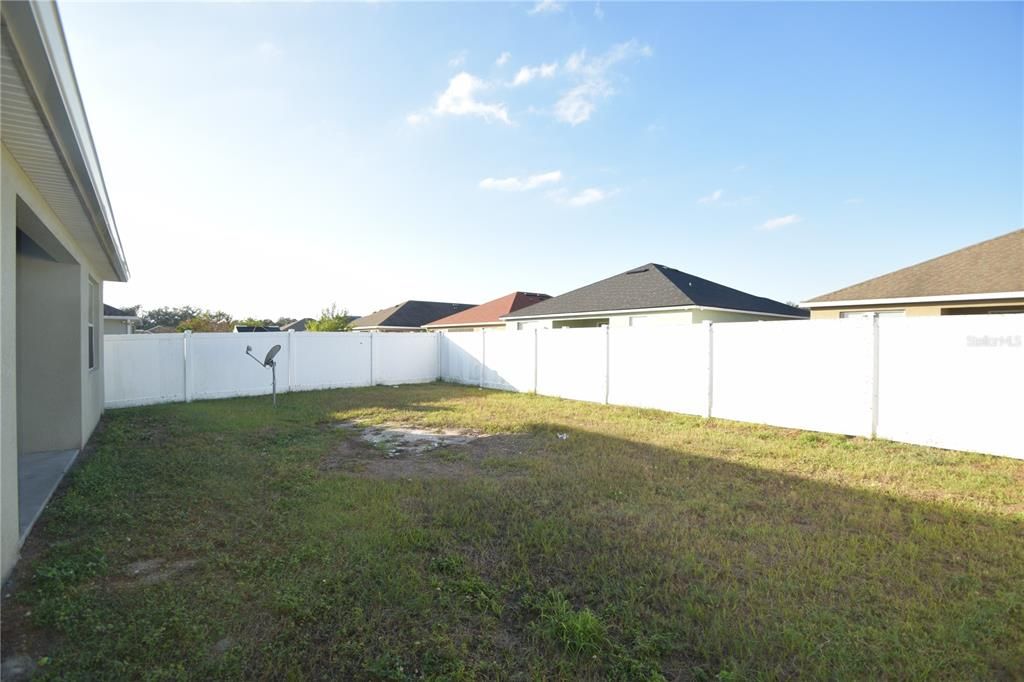 出租: $2,100 (3 贝兹, 2 浴室, 1537 平方英尺)