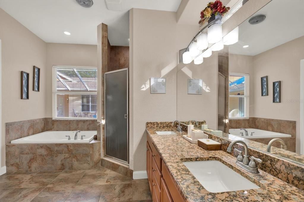 En Venta: $450,000 (3 camas, 3 baños, 2087 Pies cuadrados)