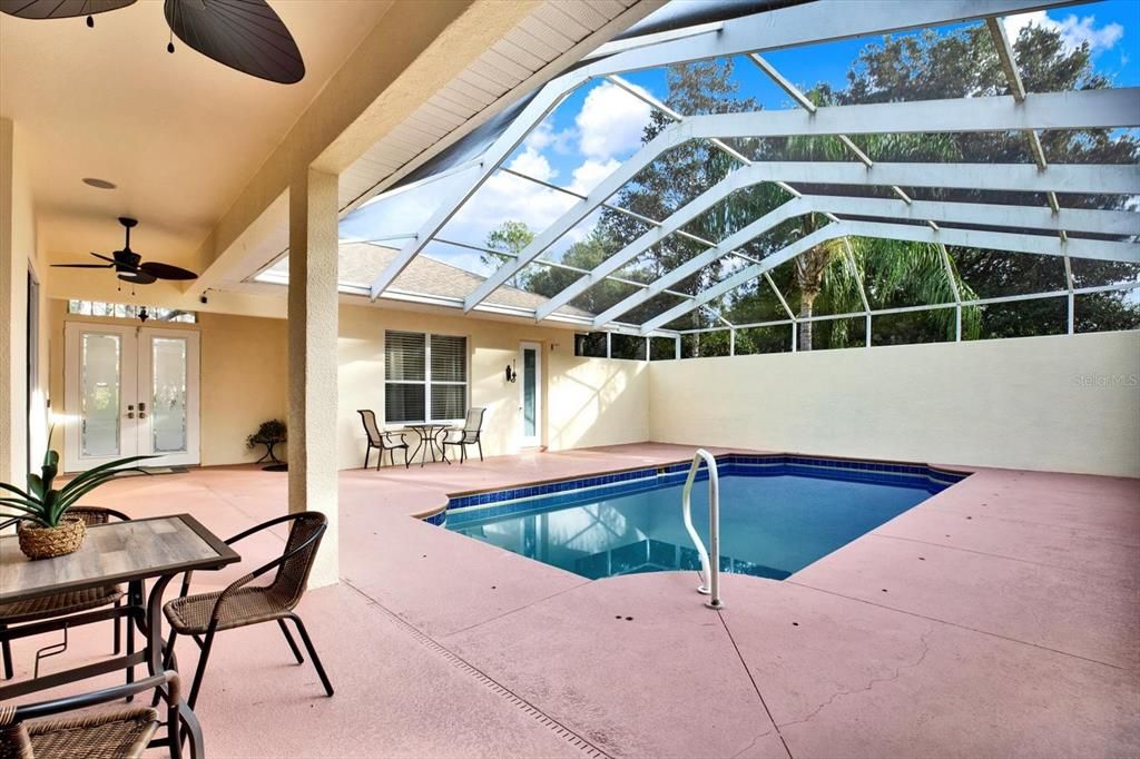 En Venta: $450,000 (3 camas, 3 baños, 2087 Pies cuadrados)