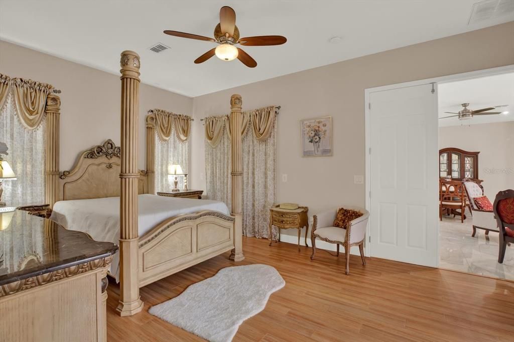 En Venta: $450,000 (3 camas, 3 baños, 2087 Pies cuadrados)