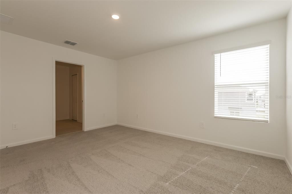 В аренду: $2,075 (5 спален, 2 ванн, 2112 Квадратных фут)