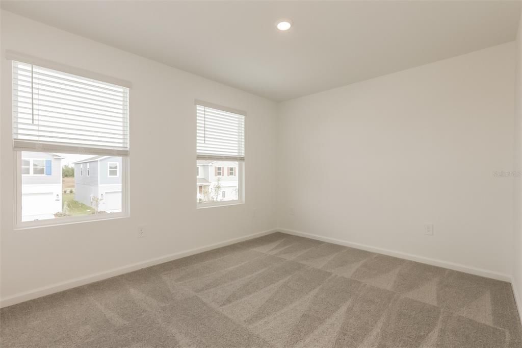 В аренду: $2,075 (5 спален, 2 ванн, 2112 Квадратных фут)