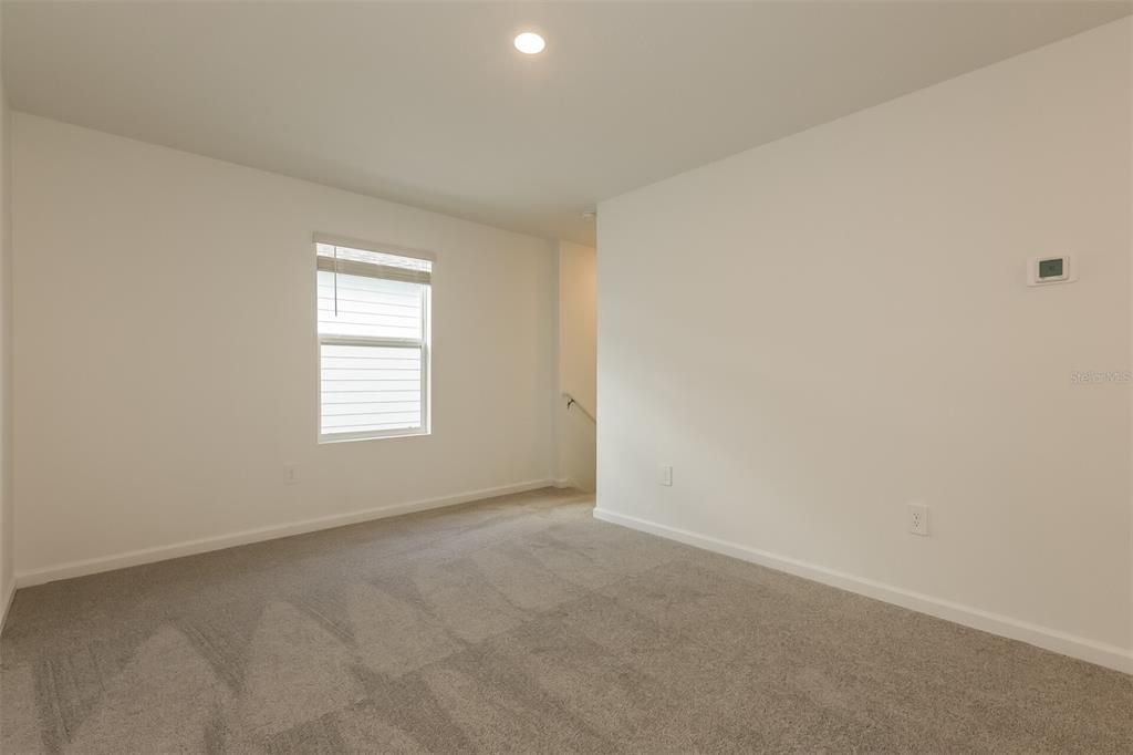 В аренду: $2,075 (5 спален, 2 ванн, 2112 Квадратных фут)