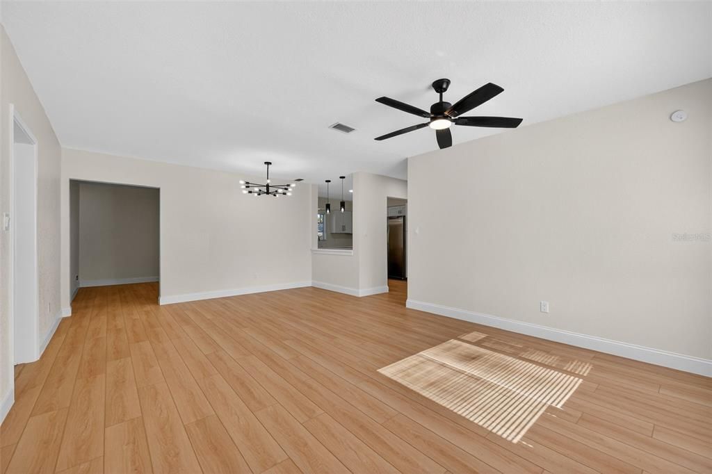 For Sale: $379,900 (3 beds, 2 baths, 1477 Square Feet)