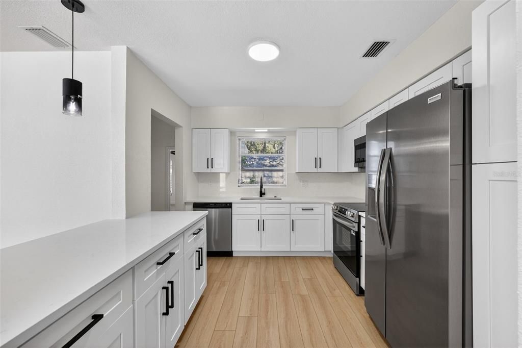 For Sale: $379,900 (3 beds, 2 baths, 1477 Square Feet)