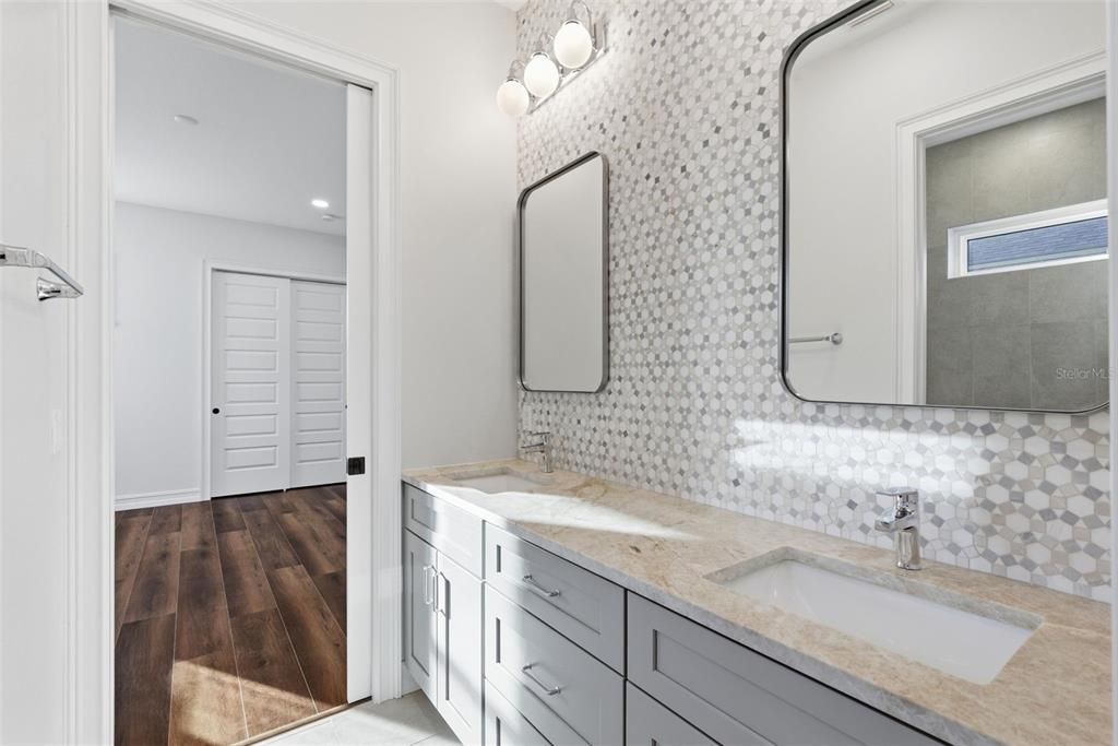 For Sale: $995,000 (3 beds, 2 baths, 2936 Square Feet)