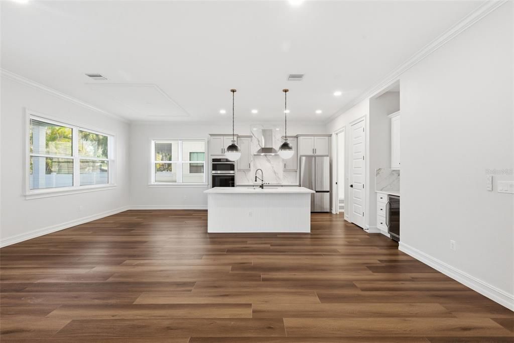 For Sale: $995,000 (3 beds, 2 baths, 2936 Square Feet)