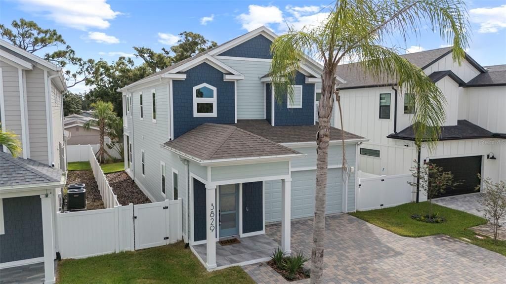 For Sale: $995,000 (3 beds, 2 baths, 2936 Square Feet)