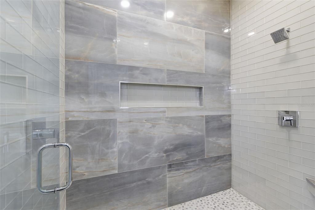 For Sale: $995,000 (3 beds, 2 baths, 2936 Square Feet)