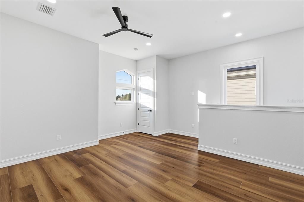 For Sale: $995,000 (3 beds, 2 baths, 2936 Square Feet)