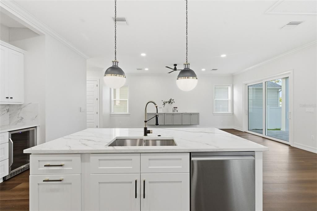 For Sale: $995,000 (3 beds, 2 baths, 2936 Square Feet)