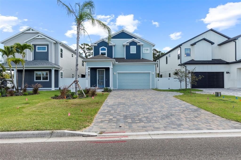 For Sale: $995,000 (3 beds, 2 baths, 2936 Square Feet)