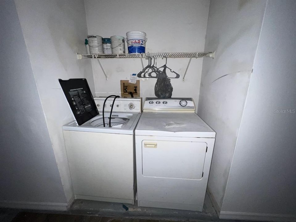 For Sale: $259,900 (3 beds, 2 baths, 1372 Square Feet)