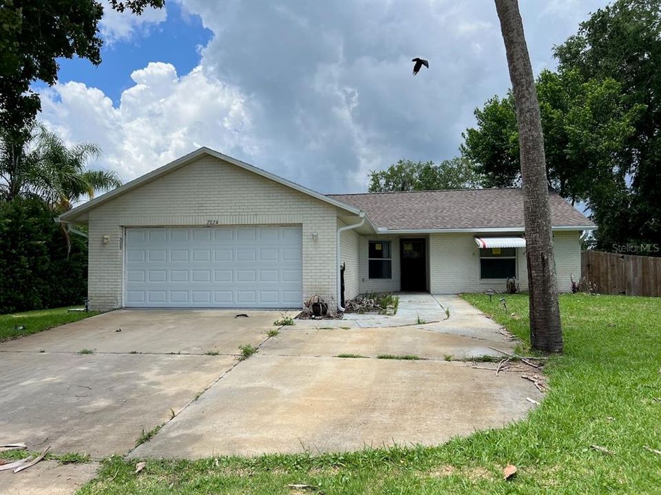 For Sale: $259,900 (3 beds, 2 baths, 1372 Square Feet)