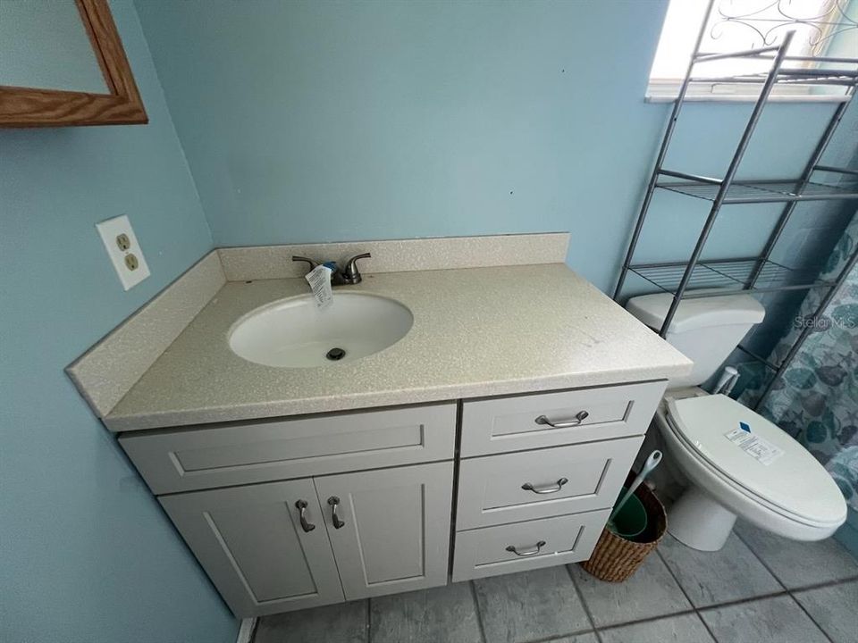 For Sale: $259,900 (3 beds, 2 baths, 1372 Square Feet)