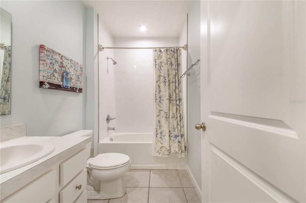 For Sale: $335,000 (4 beds, 2 baths, 1703 Square Feet)