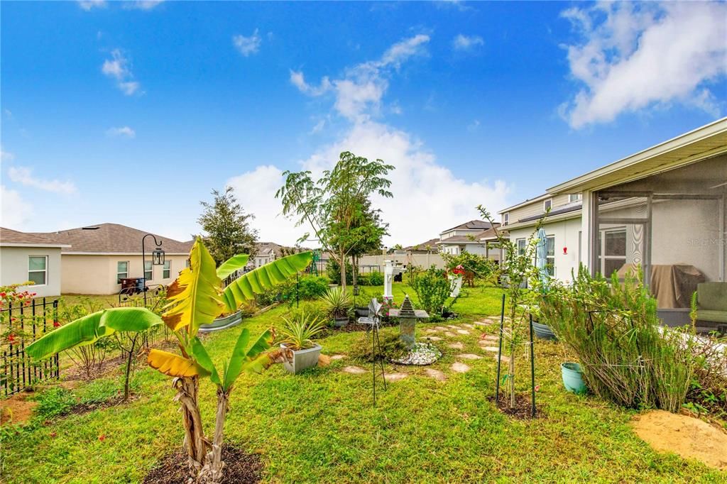 For Sale: $335,000 (4 beds, 2 baths, 1703 Square Feet)