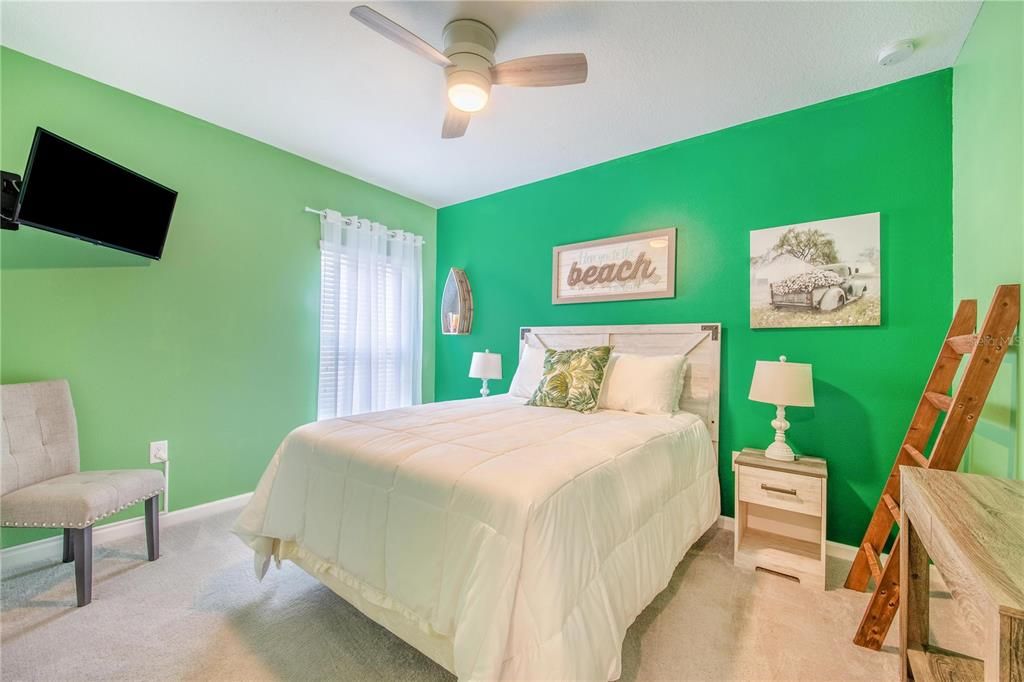 For Sale: $335,000 (4 beds, 2 baths, 1703 Square Feet)