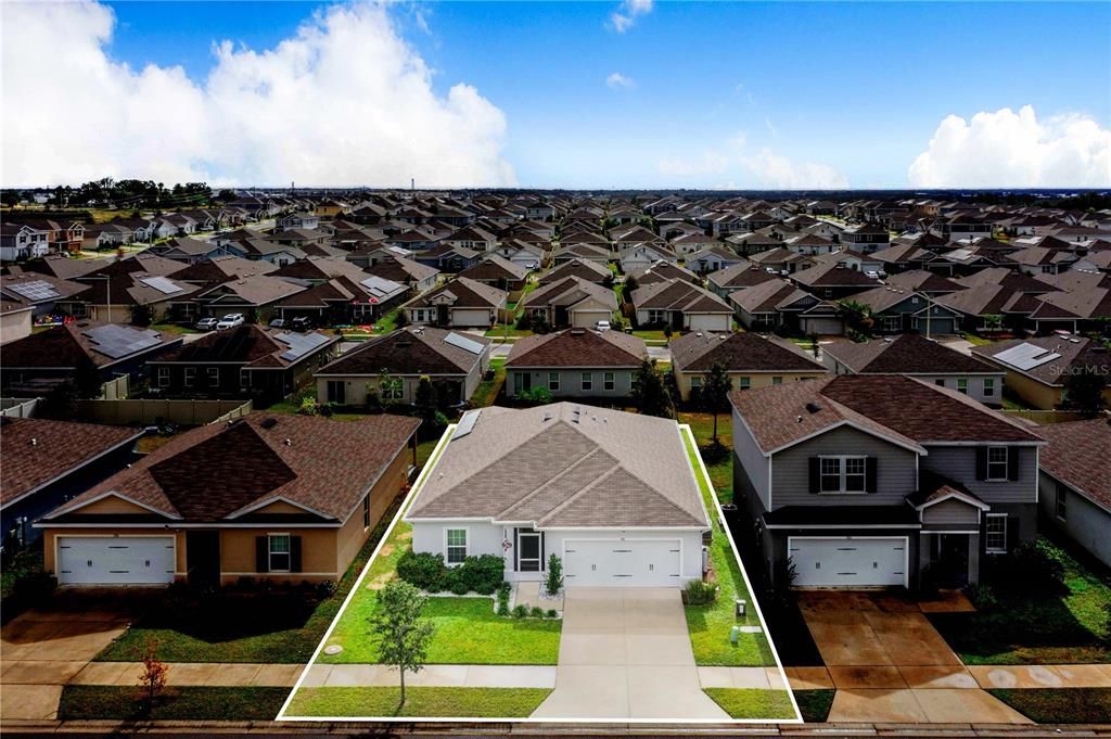 For Sale: $335,000 (4 beds, 2 baths, 1703 Square Feet)