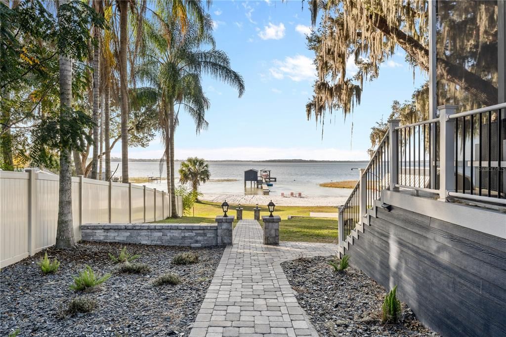 For Sale: $849,900 (4 beds, 2 baths, 2005 Square Feet)