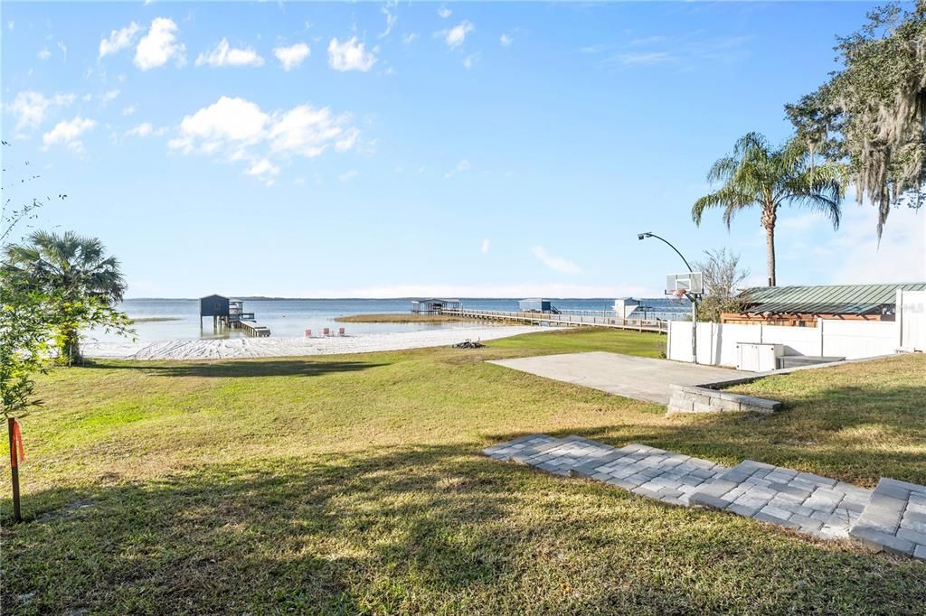 For Sale: $849,900 (4 beds, 2 baths, 2005 Square Feet)