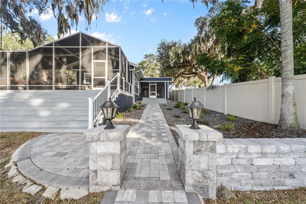 For Sale: $849,900 (4 beds, 2 baths, 2005 Square Feet)