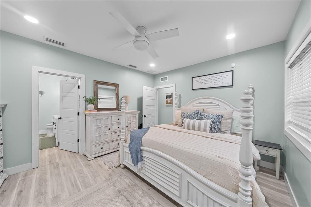 For Sale: $849,900 (4 beds, 2 baths, 2005 Square Feet)