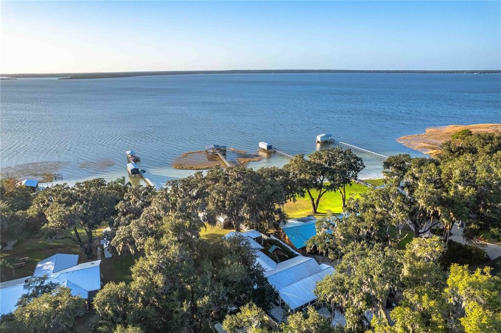 For Sale: $849,900 (4 beds, 2 baths, 2005 Square Feet)