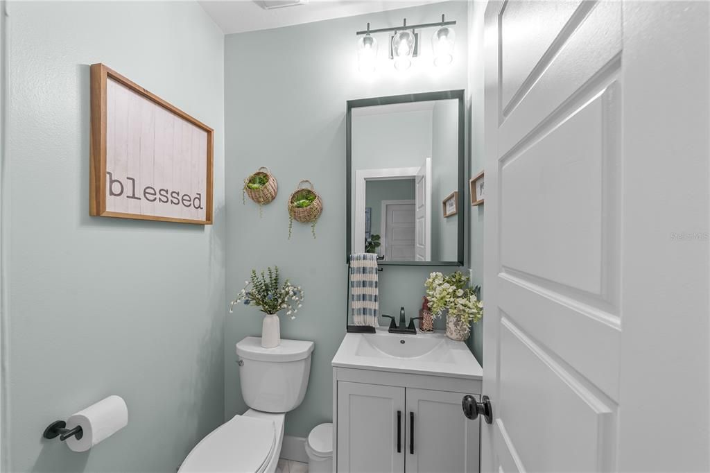 For Sale: $849,900 (4 beds, 2 baths, 2005 Square Feet)