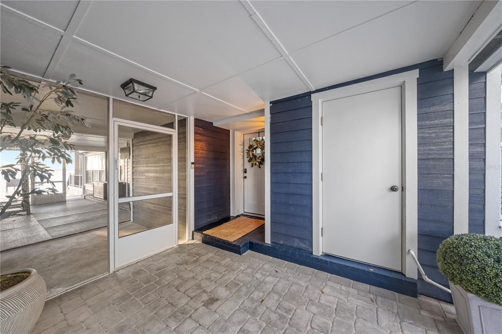 For Sale: $849,900 (4 beds, 2 baths, 2005 Square Feet)