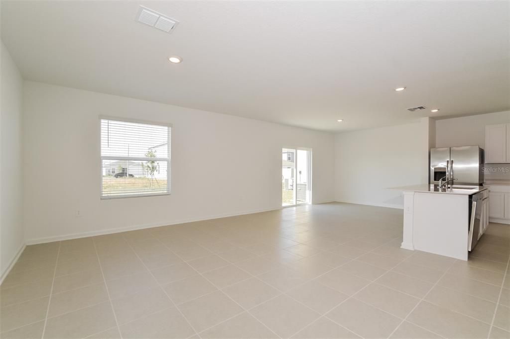 En Renta: $1,840 (4 camas, 2 baños, 1880 Pies cuadrados)