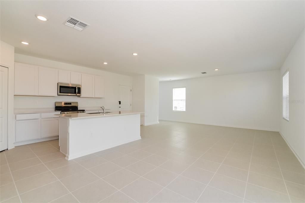 En Renta: $1,840 (4 camas, 2 baños, 1880 Pies cuadrados)