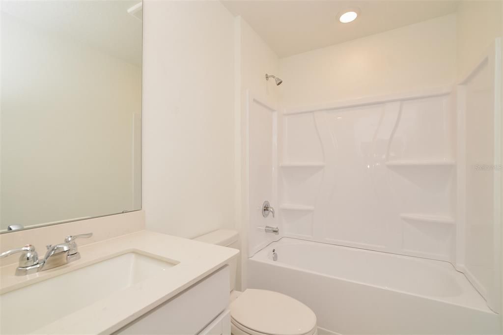 En Renta: $1,840 (4 camas, 2 baños, 1880 Pies cuadrados)