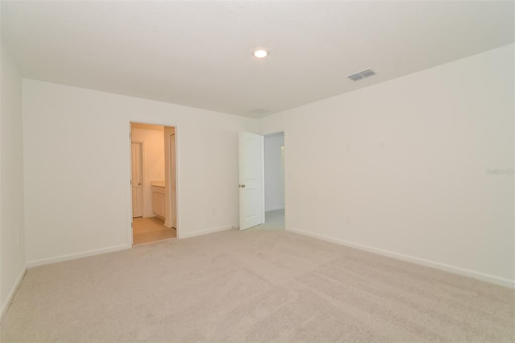 En Renta: $1,840 (4 camas, 2 baños, 1880 Pies cuadrados)