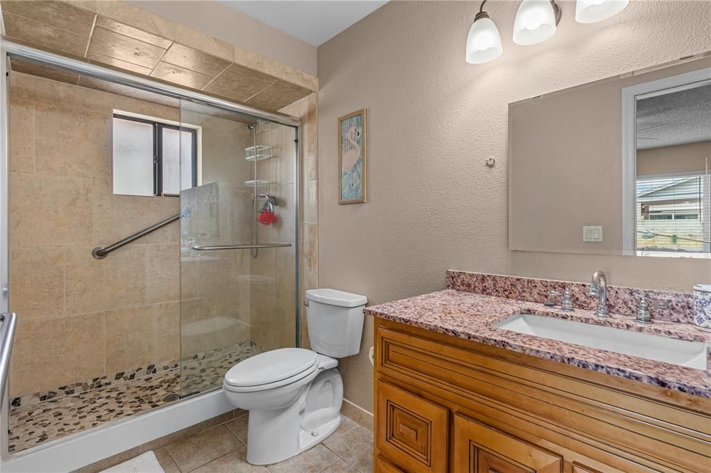 En Venta: $245,000 (2 camas, 2 baños, 1295 Pies cuadrados)