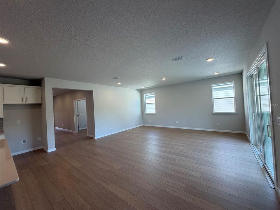 На продажу: $546,990 (4 спален, 3 ванн, 2823 Квадратных фут)