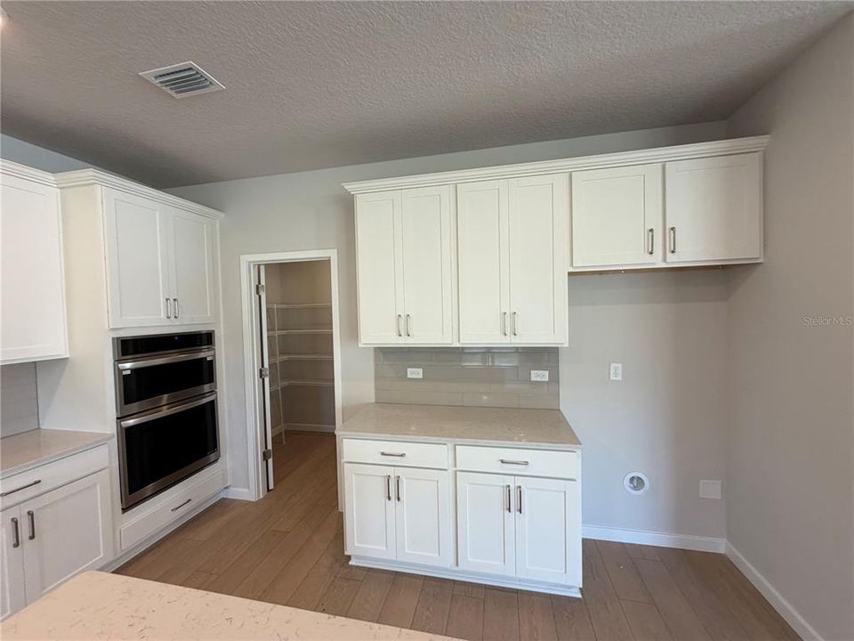 На продажу: $546,990 (4 спален, 3 ванн, 2823 Квадратных фут)