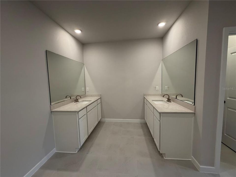 На продажу: $546,990 (4 спален, 3 ванн, 2823 Квадратных фут)