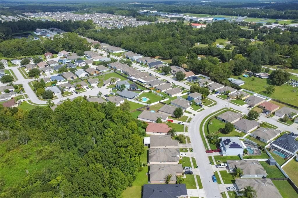 出租: $2,600 (4 贝兹, 2 浴室, 1971 平方英尺)