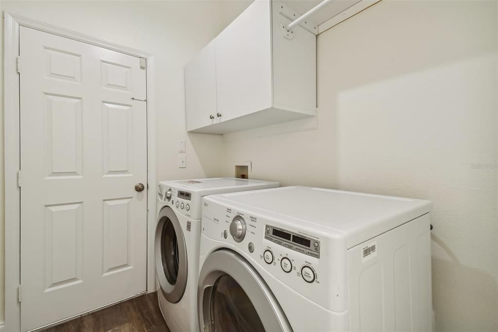 出租: $2,600 (4 贝兹, 2 浴室, 1971 平方英尺)