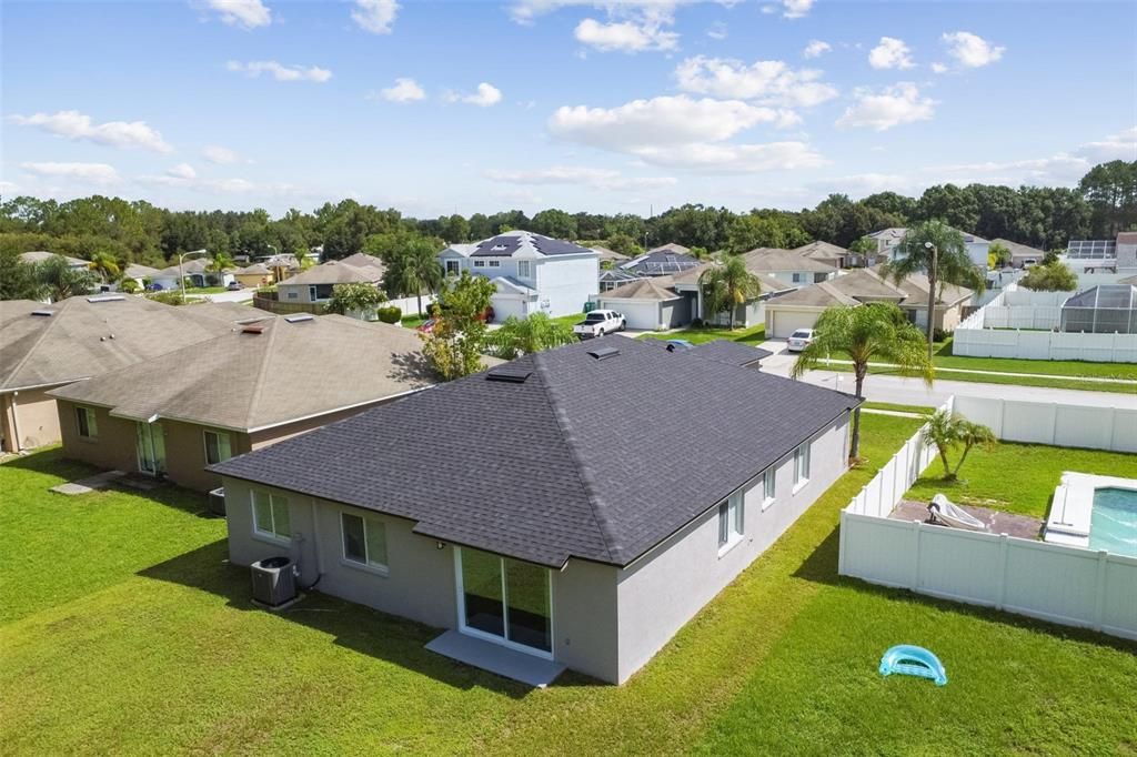 出租: $2,600 (4 贝兹, 2 浴室, 1971 平方英尺)