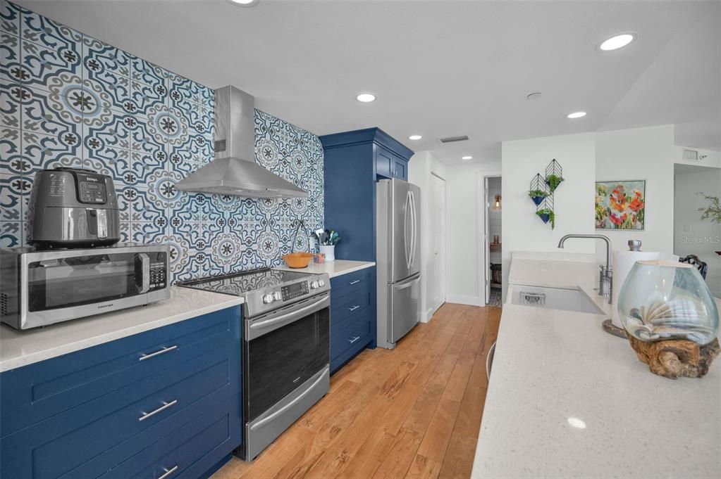 For Rent: $7,500 (3 beds, 2 baths, 1800 Square Feet)