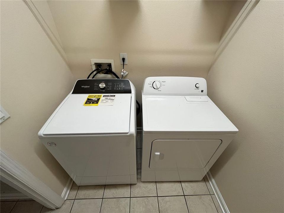 For Rent: $2,499 (3 beds, 2 baths, 1537 Square Feet)