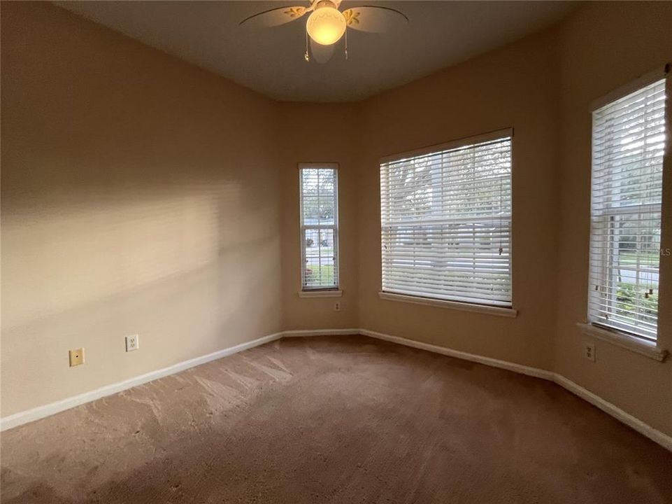 For Rent: $2,499 (3 beds, 2 baths, 1537 Square Feet)