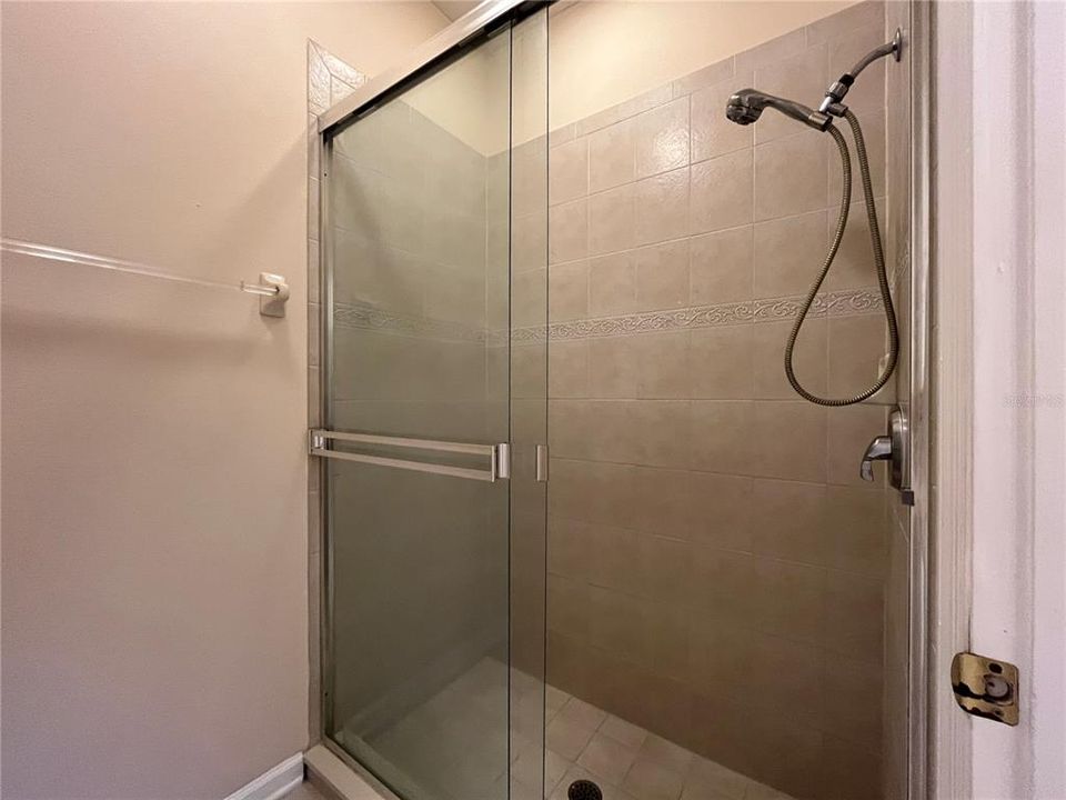 For Rent: $2,499 (3 beds, 2 baths, 1537 Square Feet)