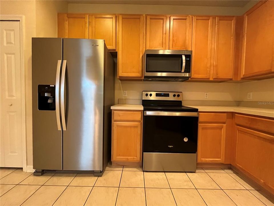 For Rent: $2,499 (3 beds, 2 baths, 1537 Square Feet)