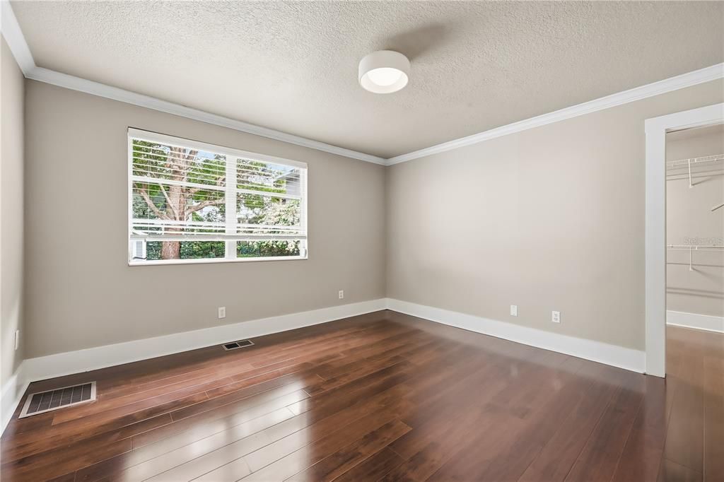 For Rent: $3,500 (3 beds, 2 baths, 1382 Square Feet)